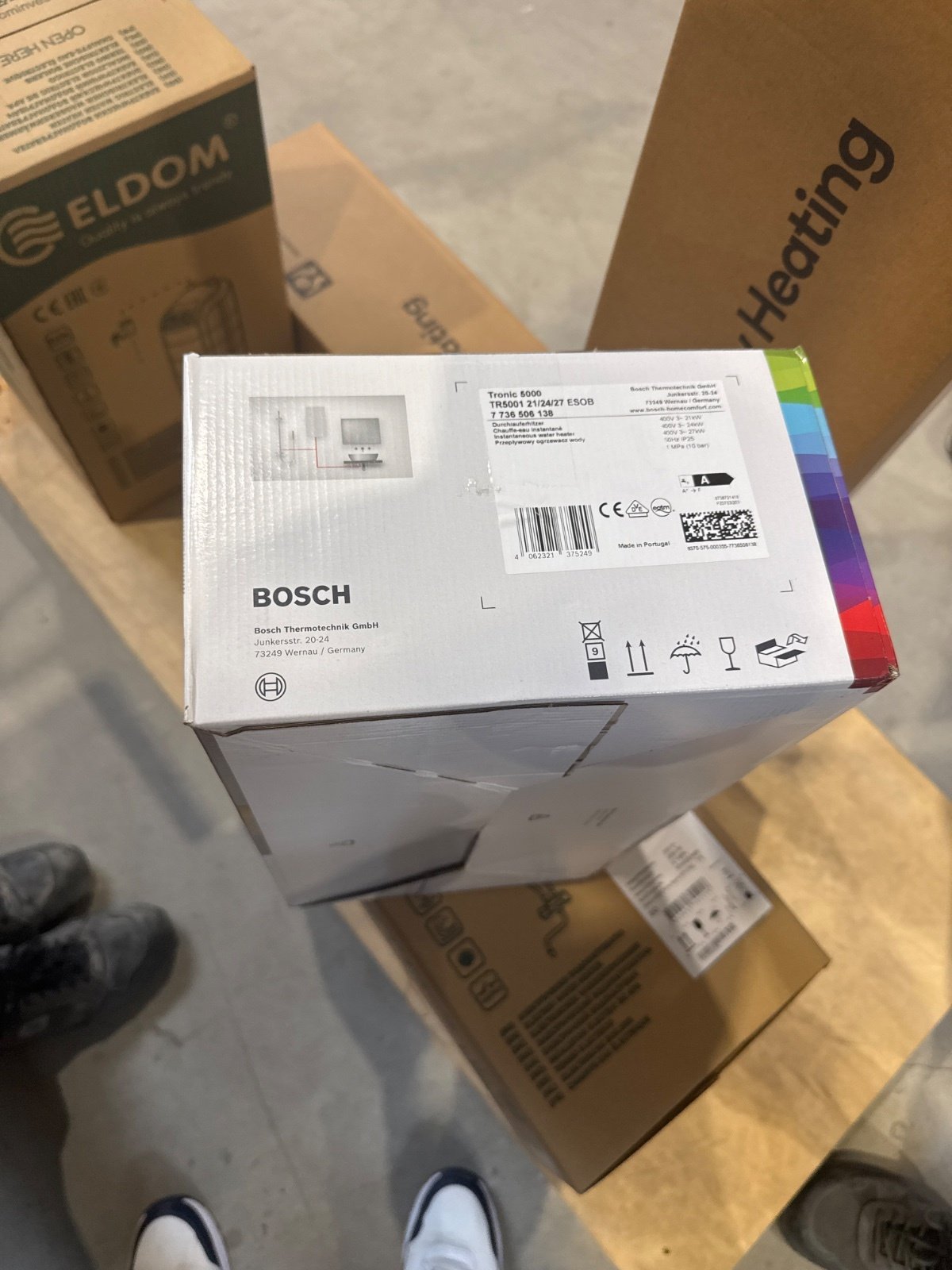Tweedekans - Bosch Tronic 5001 EB E-doorstroomverwarmer 15-18-21 kW 400 Volt - 21-24-27 kw 400 Volt