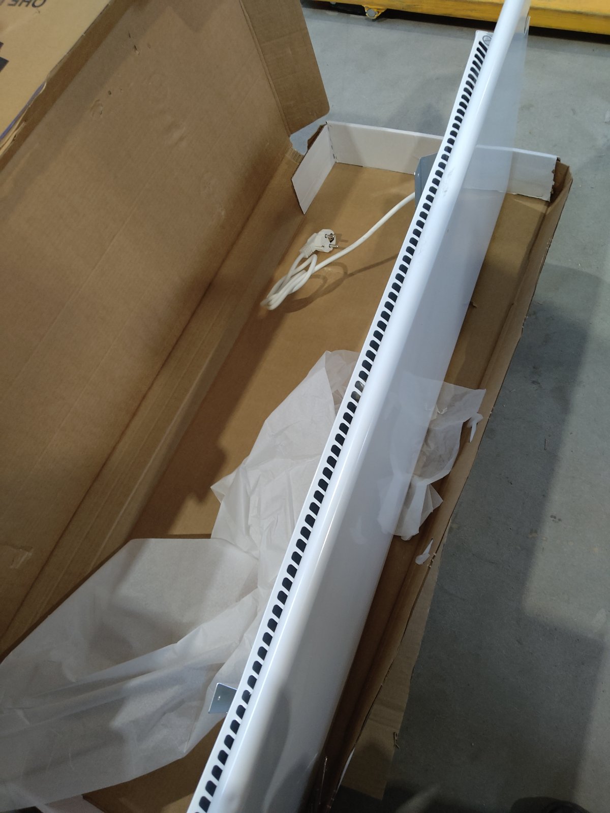 Tweedekans - Adax neo elektrische verwarming - 1400 Watt 37cm (h) x 105cm (b)-Wit