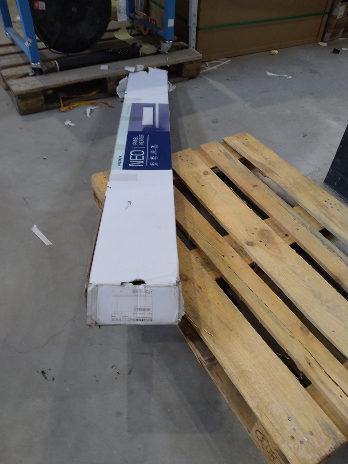 Tweedekans - Adax neo Wifi elektrische verwarming - 1400 Watt 21 x 186 cm