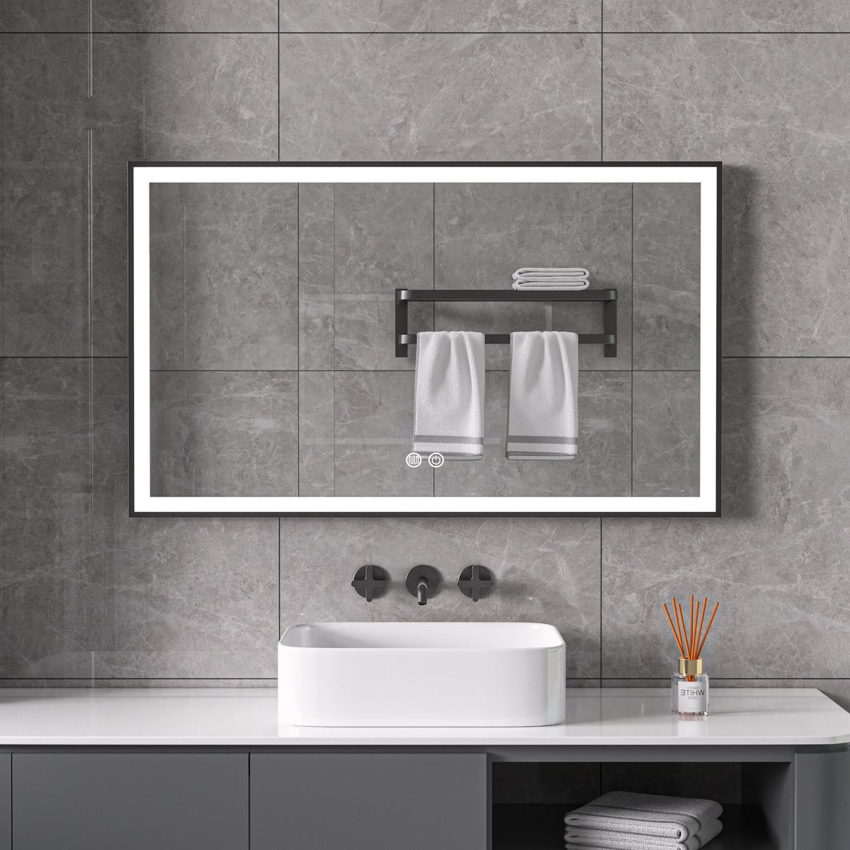 Seconda scelta - Specchio con cornice nera, LED, antiappannamento 60 x 100 cm - Predefinito